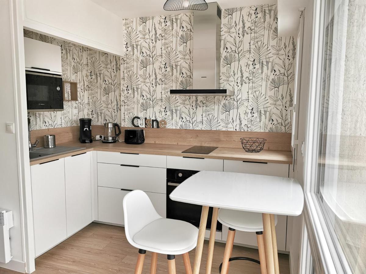 Appartement Lumineux Avec Balcon Et Parking シェルブール・アン・コタンタン エクステリア 写真