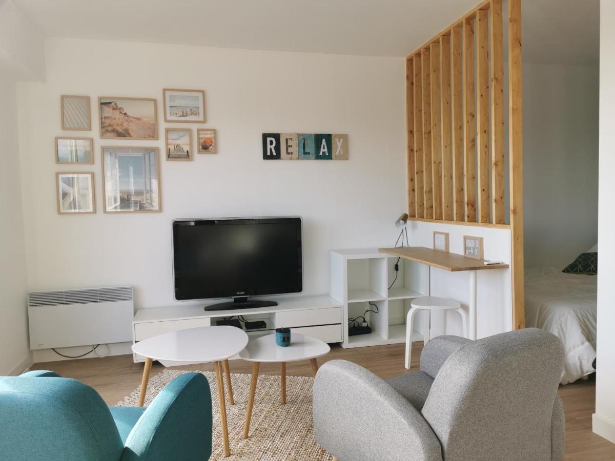 Appartement Lumineux Avec Balcon Et Parking シェルブール・アン・コタンタン エクステリア 写真