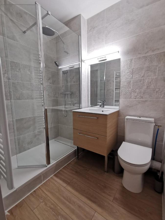Appartement Lumineux Avec Balcon Et Parking シェルブール・アン・コタンタン エクステリア 写真